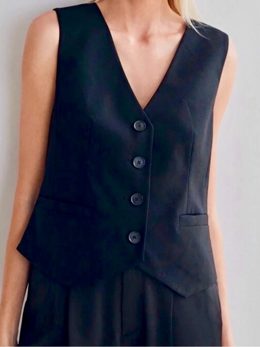 Premium Tailored Button Vest - Classic Sleeveless Jacket